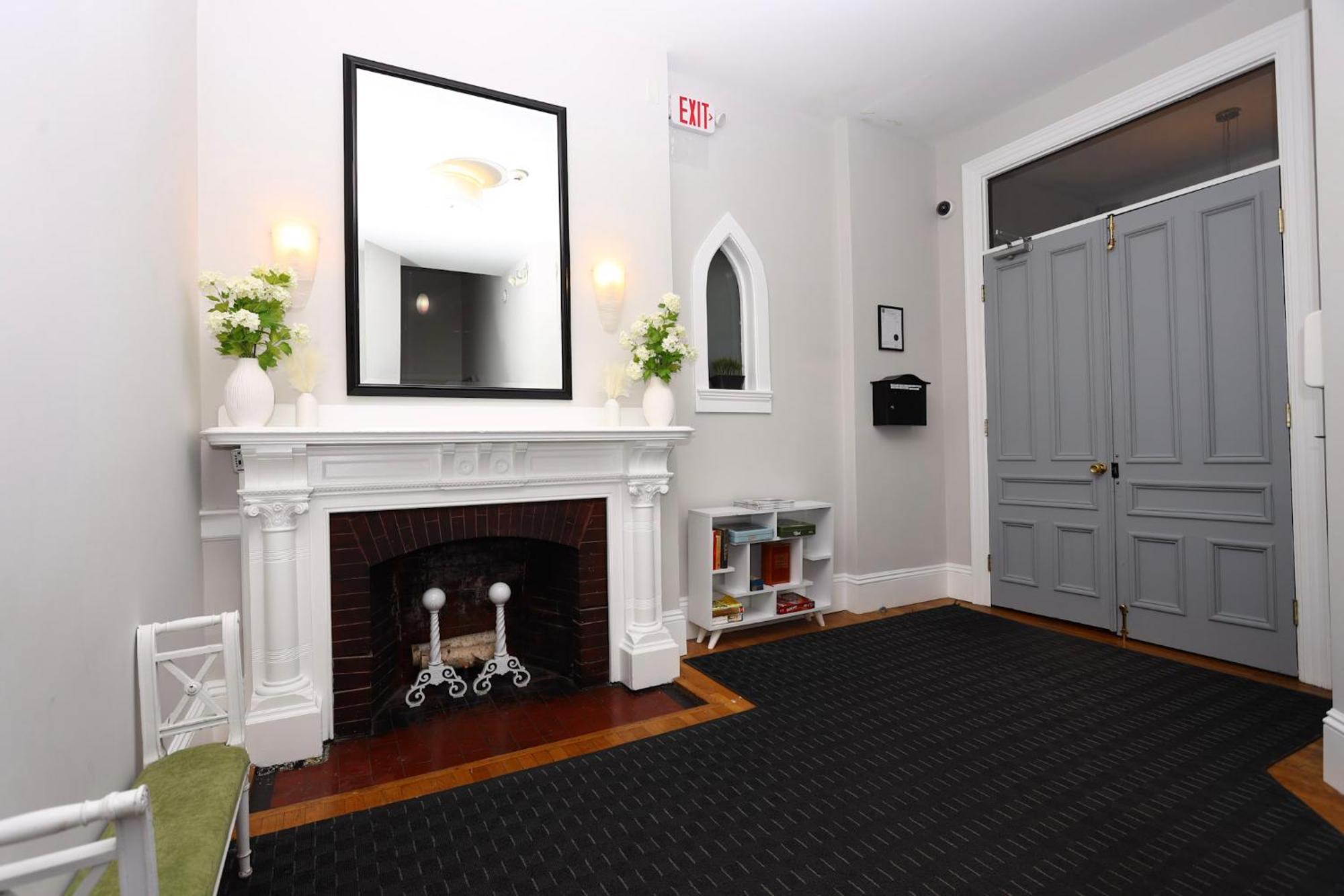 Furnished Newbury Street Studio, #6 Boston Exterior photo