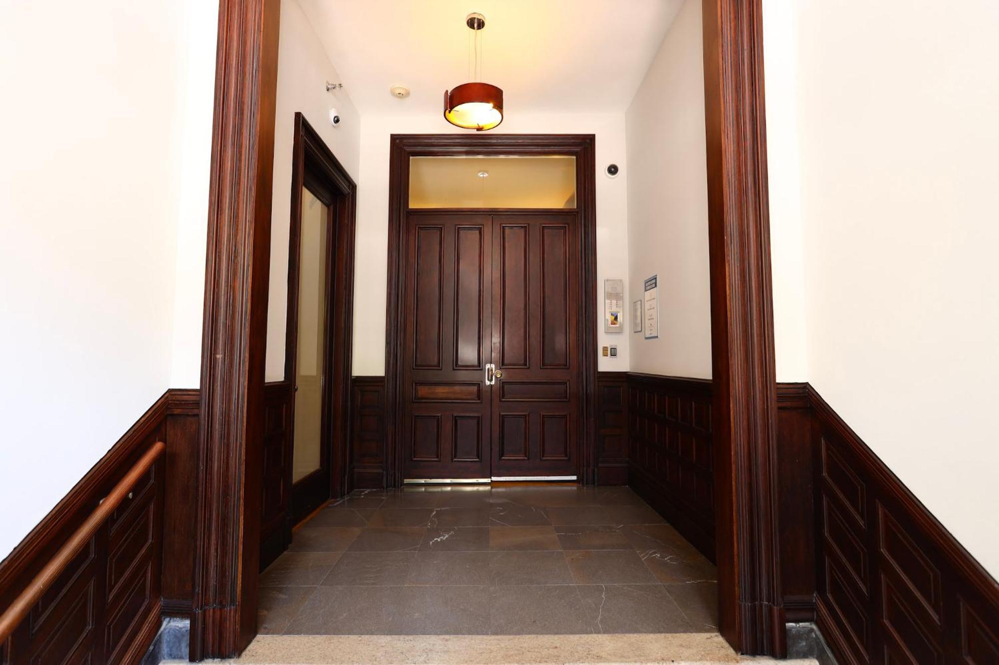 Furnished Newbury Street Studio, #6 Boston Exterior photo